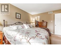 30 FOLKSTONE COURT - 11