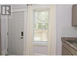 452 CHARLOTTE STREET - 13