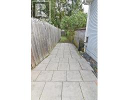 452 CHARLOTTE STREET - 26