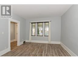 452 CHARLOTTE STREET - 7