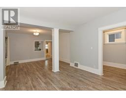 452 CHARLOTTE STREET - 9