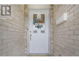 44 GOLFDALE CRESCENT - 3