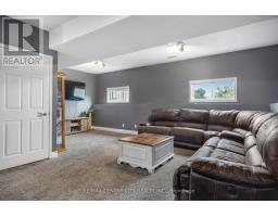 2623 AVON DRIVE - 14