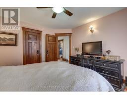 36 WILSON AVENUE - 30