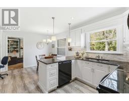 1080 VISCOUNT ROAD - 24