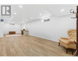 1080 VISCOUNT ROAD - 38