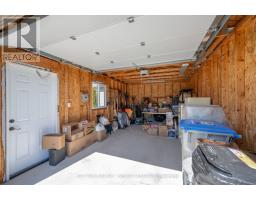 32 ROBIN STREET - 16