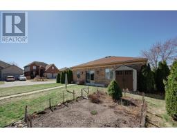 32 ROBIN STREET - 18