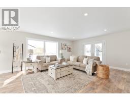 5229 WALES CRESCENT - 24