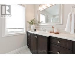 5229 WALES CRESCENT - 32