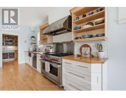 62 GERRARD STREET - 15