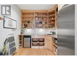 62 GERRARD STREET - 17