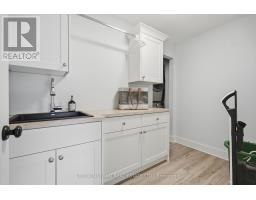 62 GERRARD STREET - 23