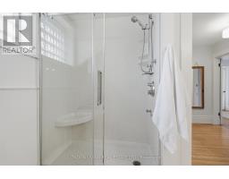 62 GERRARD STREET - 36