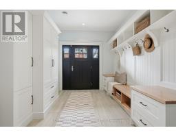 62 GERRARD STREET - 37