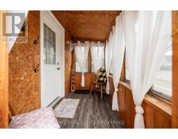 166 MAPLE STREET - 4