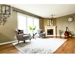 1836 HAYCOCK PLACE - 16