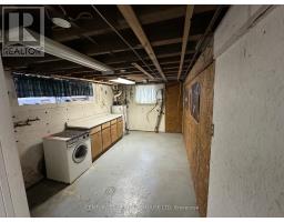 3393 WANEETA DRIVE - 21