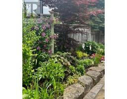 39 - 145 NORTH CENTRE ROAD - 32