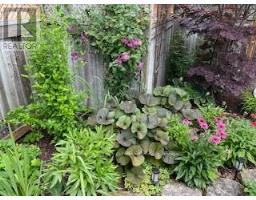 39 - 145 NORTH CENTRE ROAD - 37