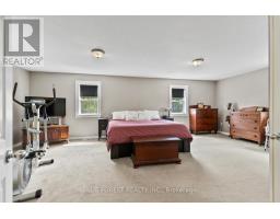 21948 ADELAIDE STREET N - 12