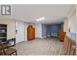 21948 ADELAIDE STREET N - 19