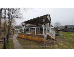 21948 ADELAIDE STREET N - 27