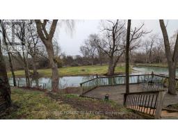 21948 ADELAIDE STREET N - 28