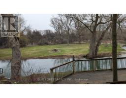 21948 ADELAIDE STREET N - 29