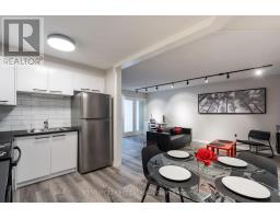 1604 - 695 RICHMOND STREET - 17