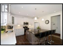 285 ELIZABETH STREET - 10