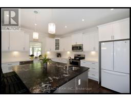 285 ELIZABETH STREET - 12