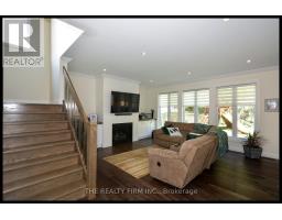 285 ELIZABETH STREET - 3