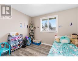 861 DEARNESS DRIVE - 20