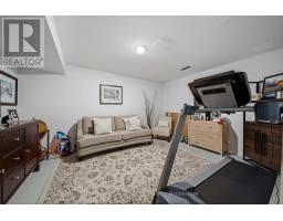 16 - 1337 COMMISSIONERS ROAD W - 34