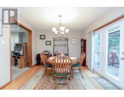 31 SINCLAIR CRESCENT - 11