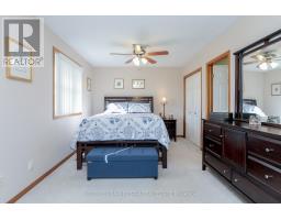 31 SINCLAIR CRESCENT - 18