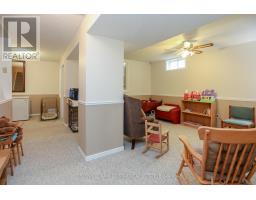 31 SINCLAIR CRESCENT - 22