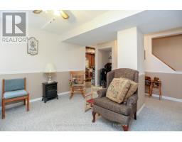 31 SINCLAIR CRESCENT - 28