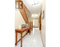 31 SINCLAIR CRESCENT - 3