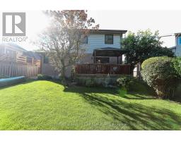 31 SINCLAIR CRESCENT - 30