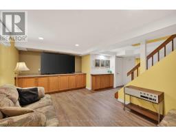 66 CHALFONT CRESCENT - 28