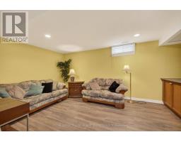 66 CHALFONT CRESCENT - 30