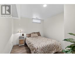 66 CHALFONT CRESCENT - 34