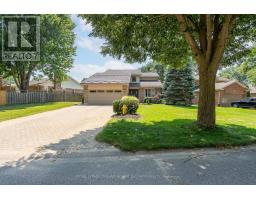 66 CHALFONT CRESCENT - 42