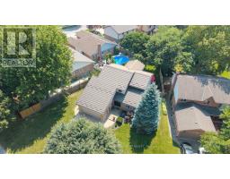 66 CHALFONT CRESCENT - 45