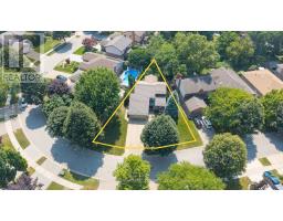 66 CHALFONT CRESCENT - 47