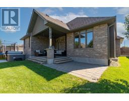 438 DARCY DRIVE - 11