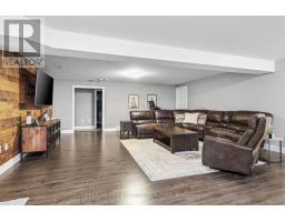 438 DARCY DRIVE - 44