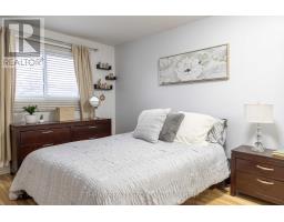 180 CLARA CRESCENT - 18